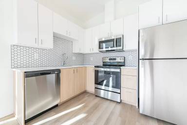 Main picture of 8770 N Willamette Blvd