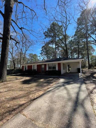 Main picture of 809 Vernal Ln