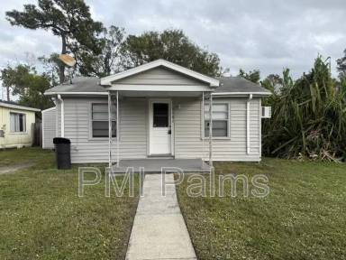 Main picture of 5107 37th St N