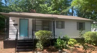 Main picture of 400 W Parker St