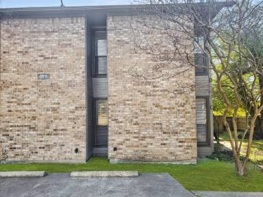 Main picture of 304 Manuel Dr