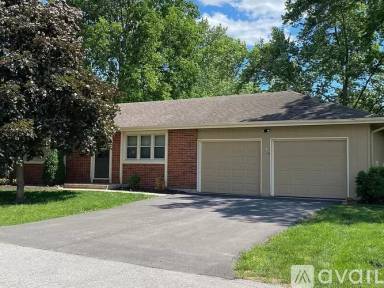 Main picture of 203 W 1st St