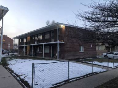 Main picture of 832 S Roberta St