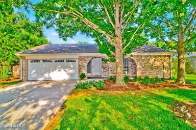Main picture of 2915 Mesquite Dr