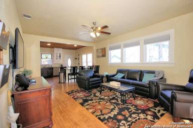 Main picture of 216 Eleanor Ave