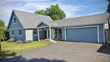Main picture of 21605 NE 83rd St