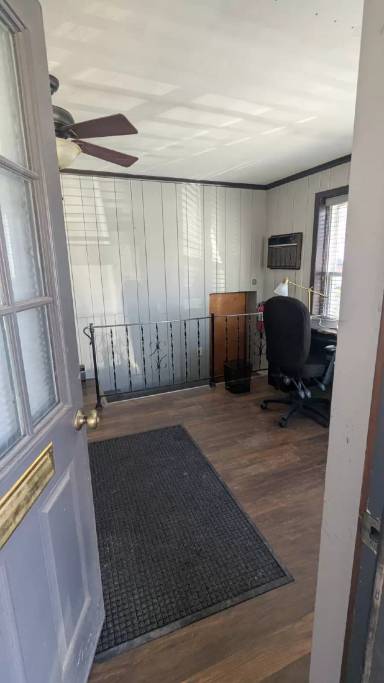Main picture of 2511 Peach St