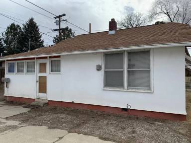 Main picture of 169 W Cedar St