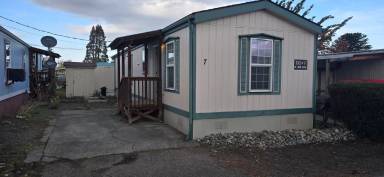 Main picture of 130 N 3rd Ave