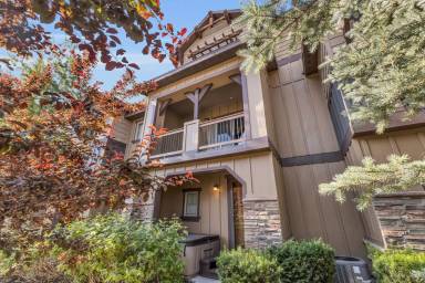 Main picture of 862 W Carving Edge Ct