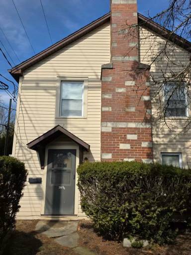 Main picture of 106 1/2 Ordway Ave