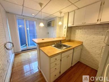 Main picture of 99 Hudson St