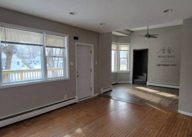 Main picture of 2710 S 8th St