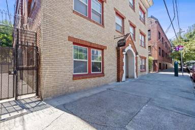 Main picture of 1964 NW Johnson St