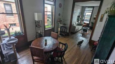 Main picture of 826 W 34th St