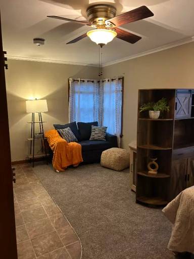 Main picture of 320 W Hayes St