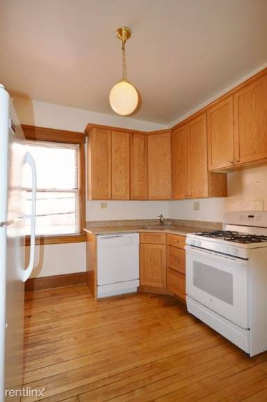 Main picture of 3800 N. Greenview