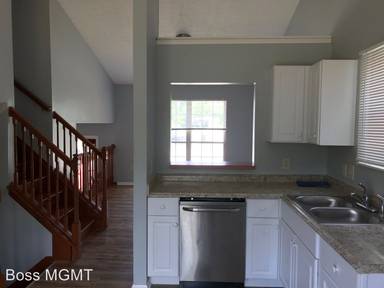 Main picture of 5061 Sanderson Dr