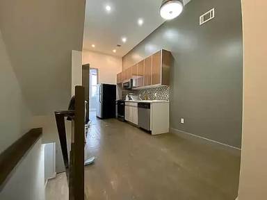Main picture of 140 Ralph Ave