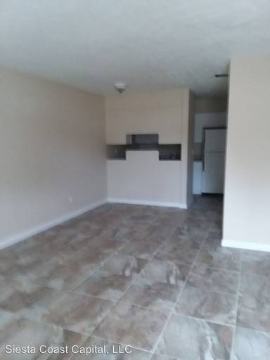 Main picture of 5085 SE 31st St