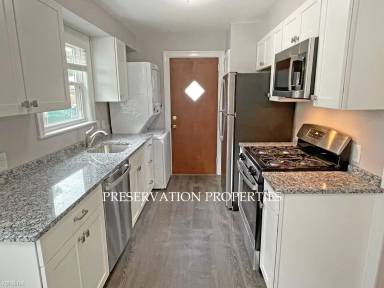 Main picture of 35 Beaconwood Rd