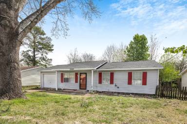 Main picture of 2440 Yorkshire Dr SW