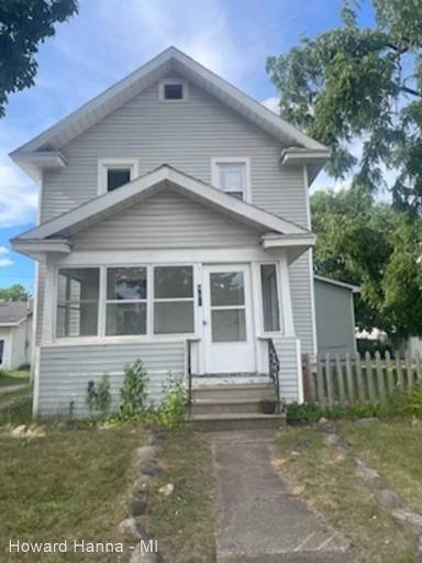 Main picture of 400 E McDevitt Ave