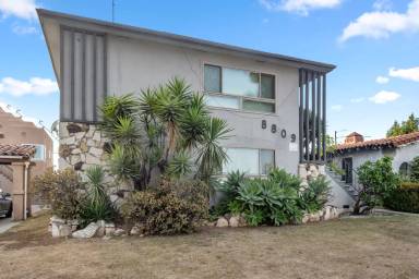Main picture of 8809 Crenshaw Blvd