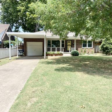 Main picture of 4019 E 11th Pl