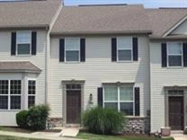 Main picture of 2712 Seabiscuit St