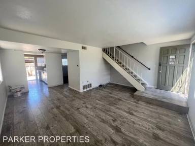 Main picture of 1289 N Mollison Ave
