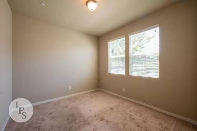 Main picture of 6414 W Norwich Ave