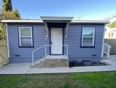 Main picture of 4635 Arizona St