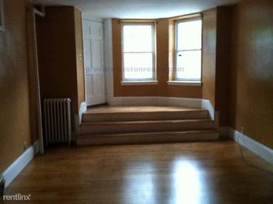 Main picture of 1489 Beacon St