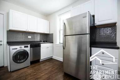 Main picture of 3839-45 N Greenview Ave