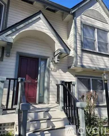Main picture of 2330 I St