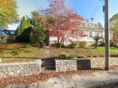 Main picture of 161 Woonasquatucket Ave