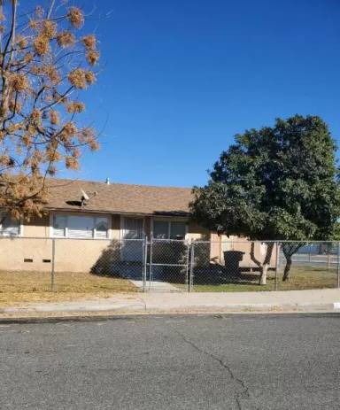 Main picture of 3245 Depot St