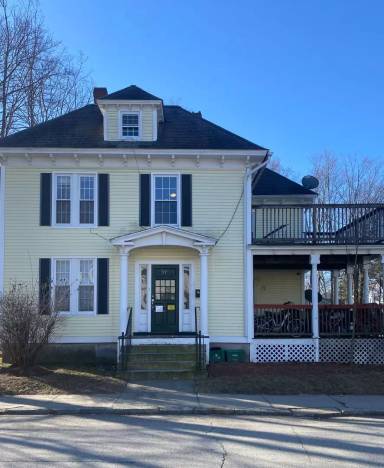 Main picture of 37 Courtland St
