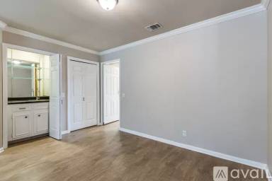Main picture of 5359 Fredericksburg Rd
