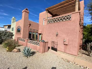 Main picture of 1012 Lombard Way