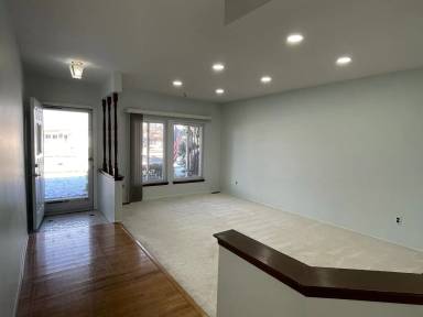 Main picture of 2352 Fox Hill Dr