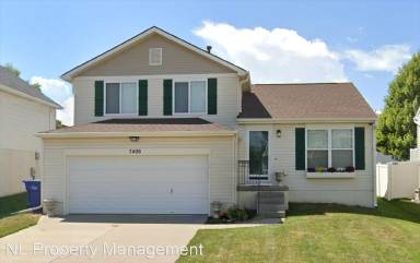 Main picture of 7406 N 108th St