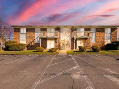 Main picture of 825 S Grand Ave