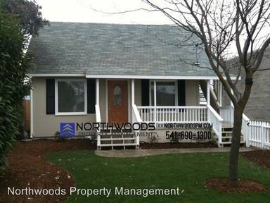 Main picture of 1097 Beatty St