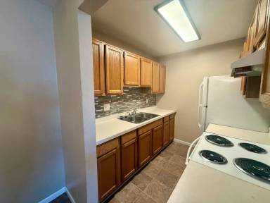 Main picture of 405 N Glendale Ave