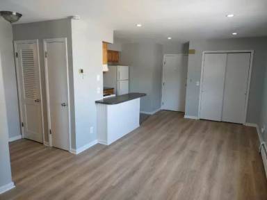 Main picture of 190 Spring St