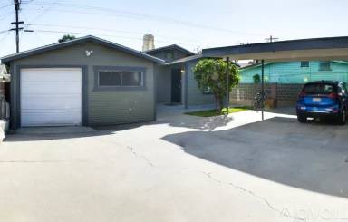 Main picture of 3348 Garnet St
