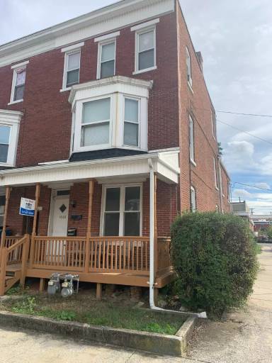 Main picture of 1458 Monroe St