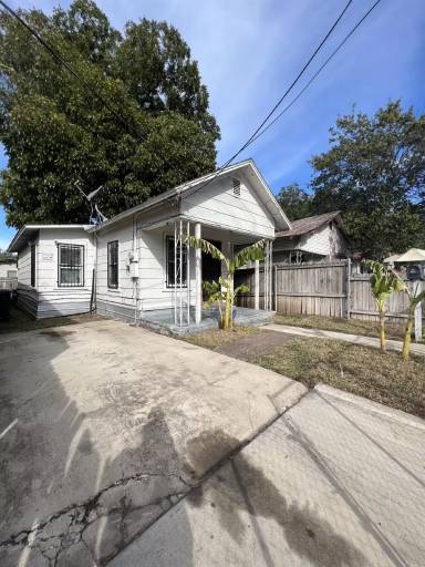 Main picture of 409 N Colorado St